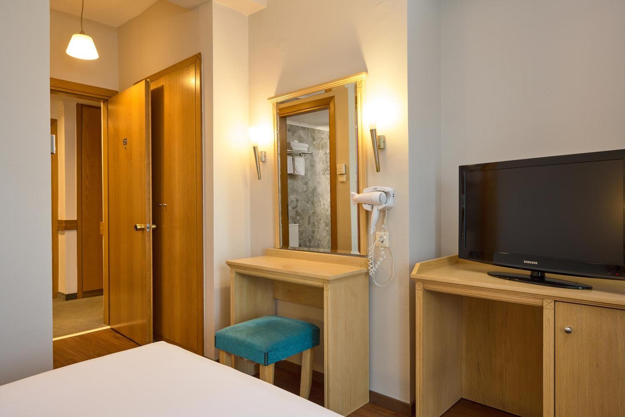 Iris Hotel Терми Экстерьер фото